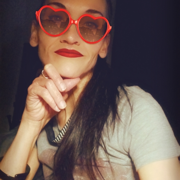 Meet your Posher, Candice - Picture 4 of 16